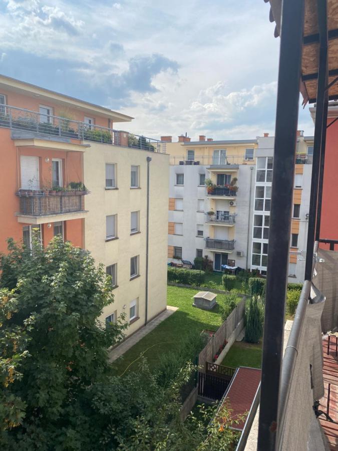 Barbara'S Apartment Будапеща Екстериор снимка